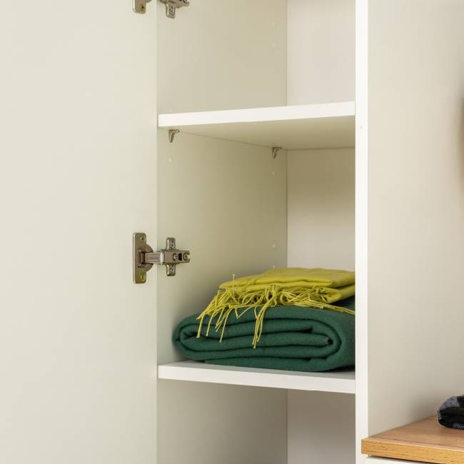 Два шкаф-пенала и обувница с ящиком с зеркалом Октава цвет белый шагрень/дуб крафт золотой