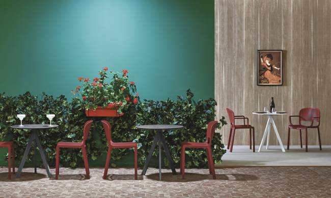 Кресло пластиковое Dome красный 580х530х810 мм Кресло пластиковое Dome красный 580х530х810 мм