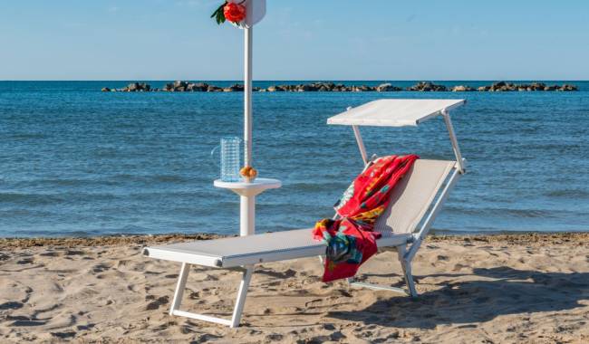 Шезлонг-лежак металлический Master серебристый 1820х760х440 мм