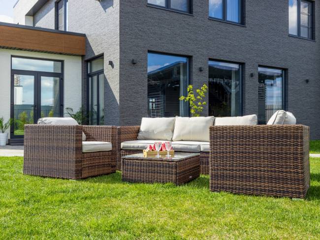 Лаунж-зона KARL с трёхместным диваном (коричневая) Лаунж-зона KARL с трёхместным диваном (коричневая)